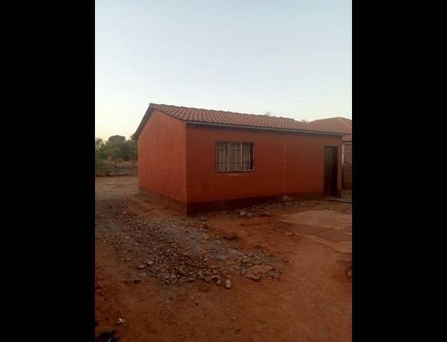 2 BEDROOM HOUSE FOR SALE IN SOSHANGUVE SOUTH